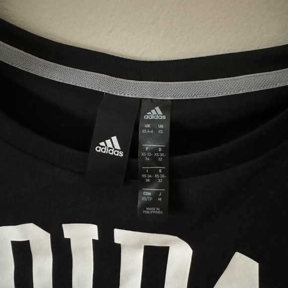 Adidas Crop Top in black, Size XS - Picture 2 of 2
